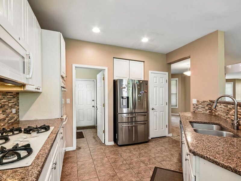 2421 Chambourd Drive Buffalo Grove IL 60089
