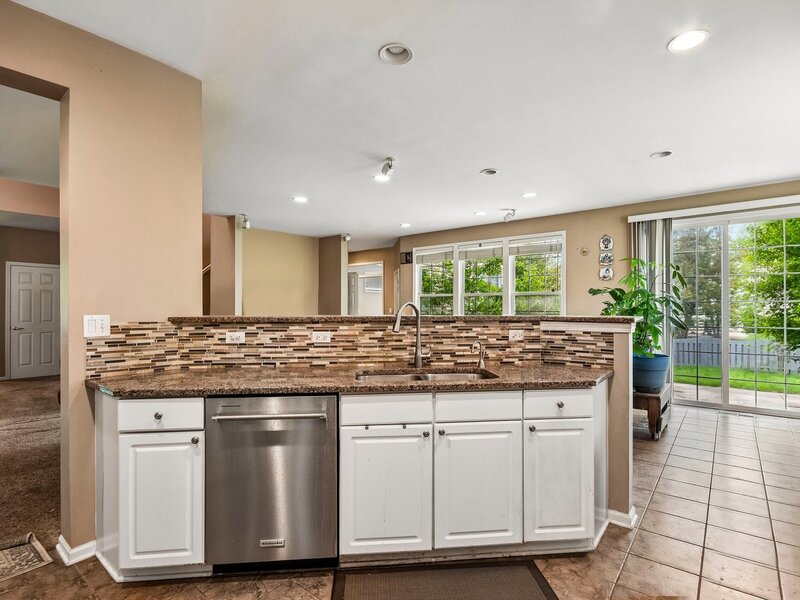 2421 Chambourd Drive Buffalo Grove IL 60089