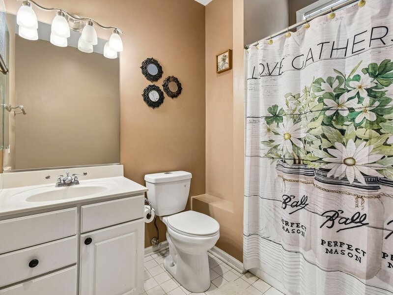 2421 Chambourd Drive Buffalo Grove IL 60089