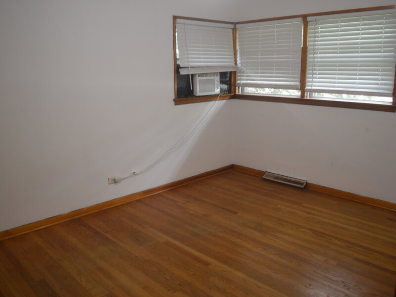 17719 Burnham Avenue Lansing IL 60438