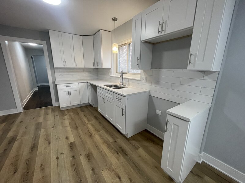 8023 S Yates Boulevard Chicago IL 60617