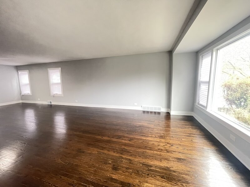 8023 S Yates Boulevard Chicago IL 60617