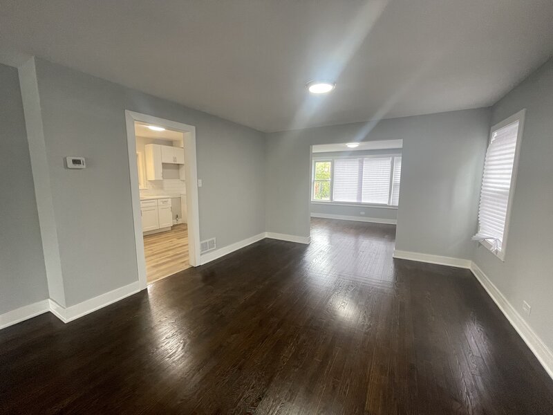 8023 S Yates Boulevard Chicago IL 60617