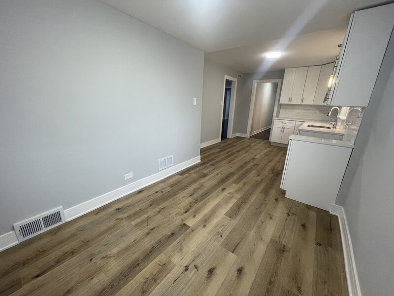 8023 S Yates Boulevard Chicago IL 60617