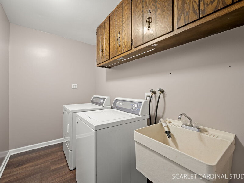 907 Secretariat Drive Naperville IL 60540