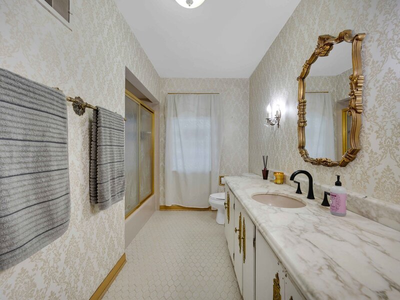 2307 Flossmoor Road Flossmoor IL 60422