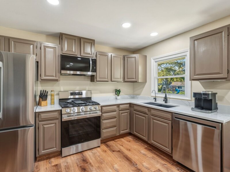 412 Sherwood Drive Streamwood IL 60107