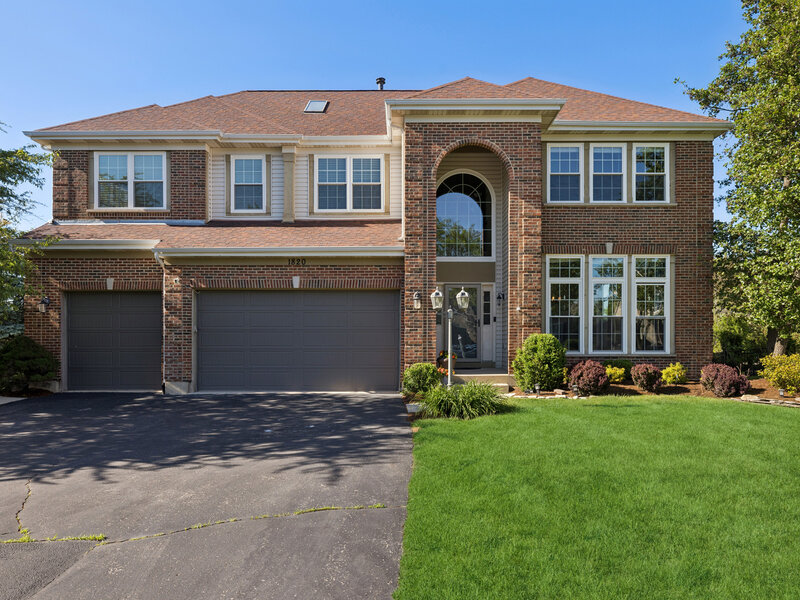 1820 Broadsmore Drive Algonquin IL 60102