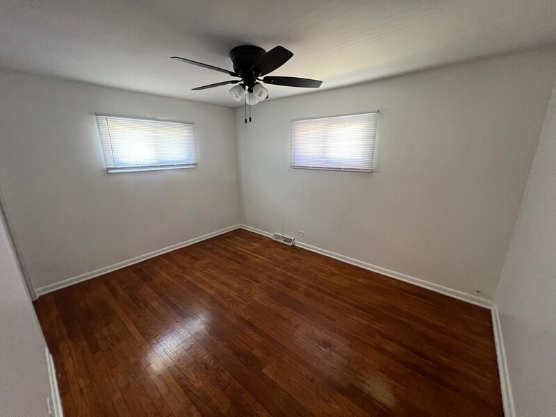 16442 Honore Avenue Markham IL 60428