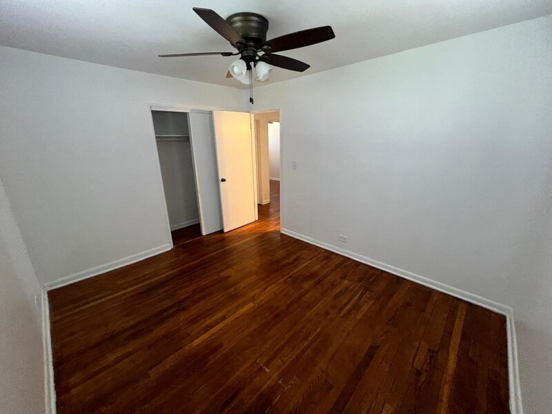 16442 Honore Avenue Markham IL 60428