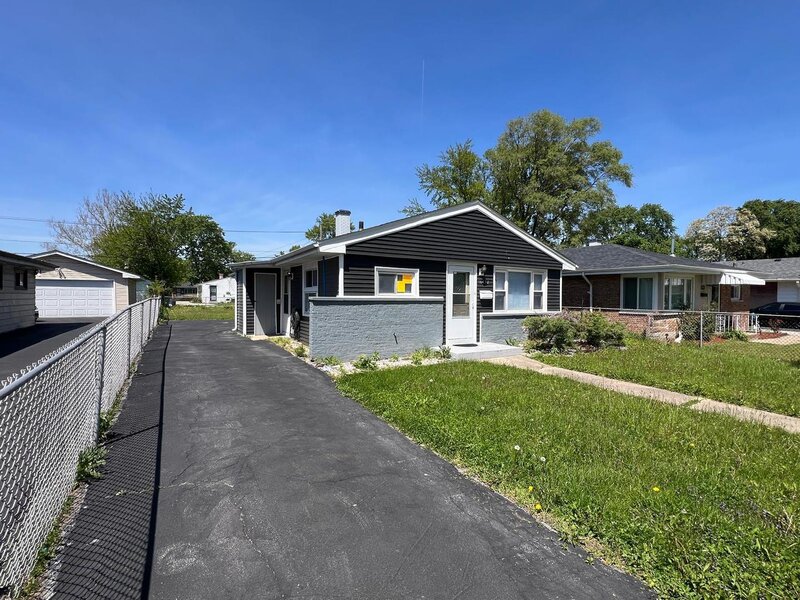 16442 Honore Avenue Markham IL 60428