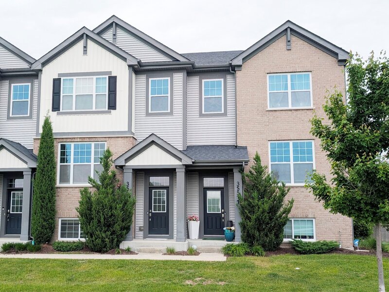 3 Barkley Avenue Warrenville IL 60563