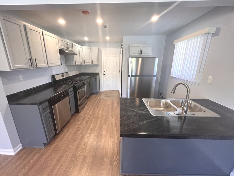 14220 Marshfield Avenue Dixmoor IL 60426