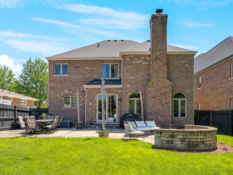 643 W Crockett Avenue Elmhurst IL 60126