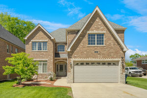 Photo of 643 W Crockett Avenue Elmhurst IL 60126