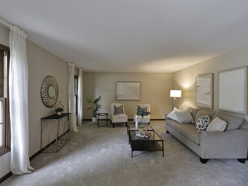 2418 Flambeau Drive Naperville IL 60564