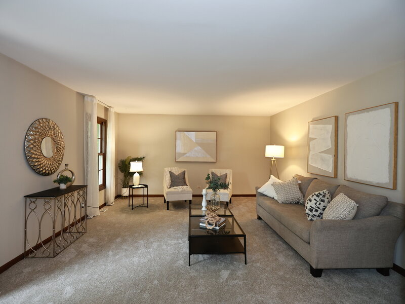2418 Flambeau Drive Naperville IL 60564