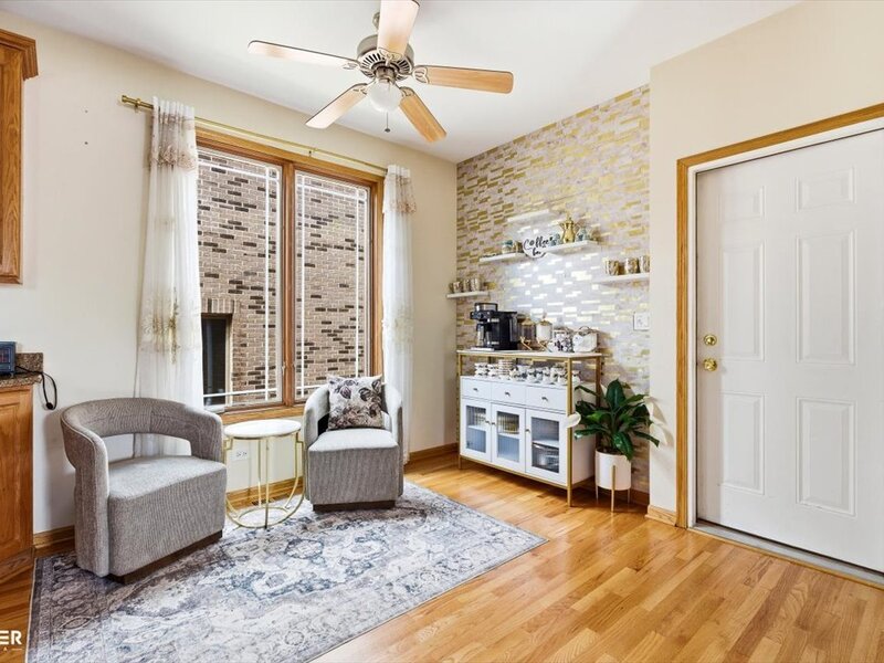 5900 W 90th Street Oak Lawn IL 60453