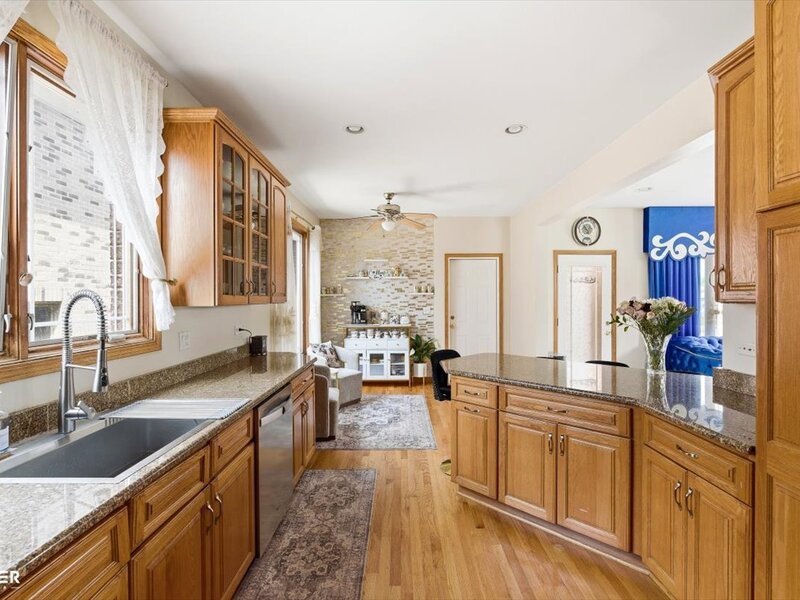 5900 W 90th Street Oak Lawn IL 60453
