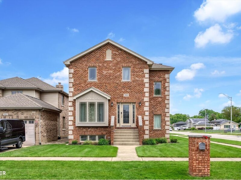 5900 W 90th Street Oak Lawn IL 60453