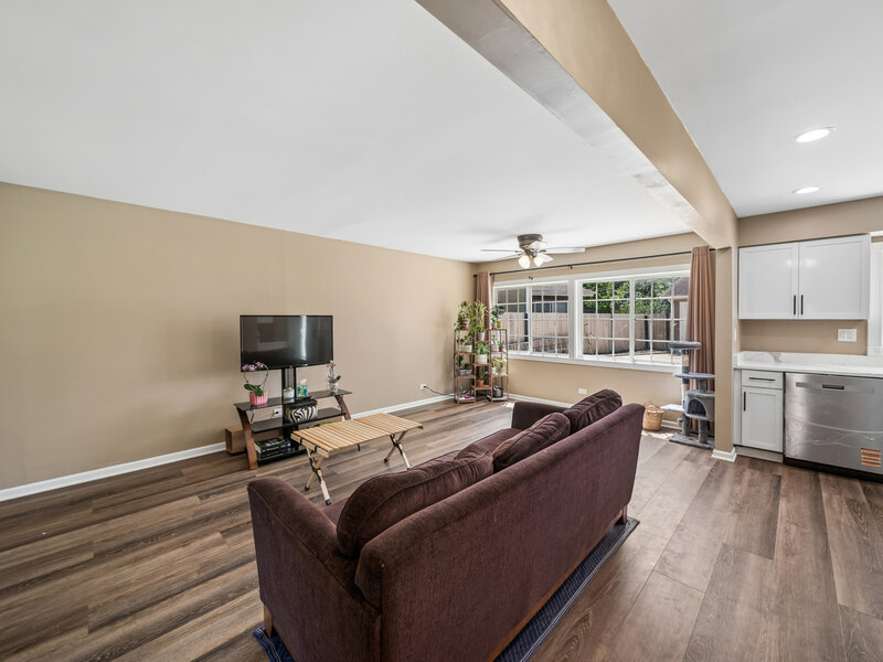 319 W Central Avenue Lombard IL 60148