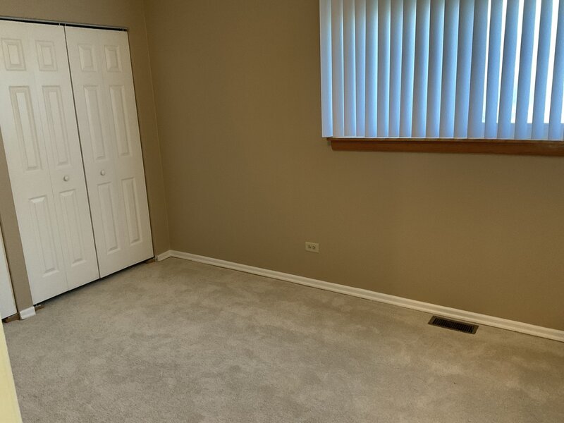 1066 Foxworth Boulevard Lombard IL 60148