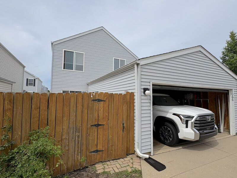 1066 Four Seasons Boulevard Aurora IL 60504