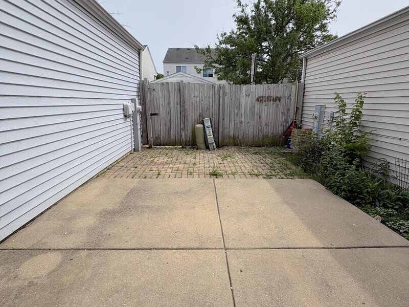 1066 Four Seasons Boulevard Aurora IL 60504