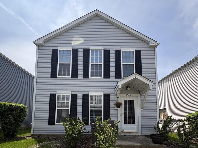1066 Four Seasons Boulevard Aurora IL 60504