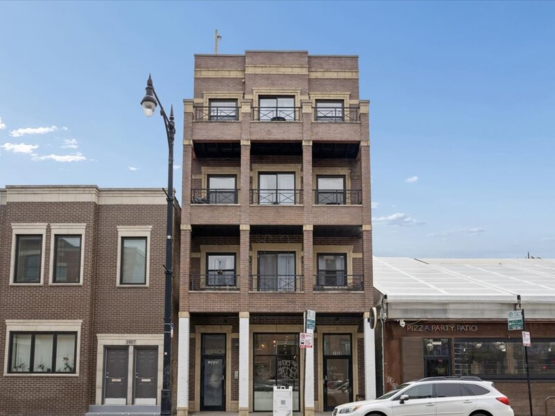 1909 W North Avenue Chicago IL 60622