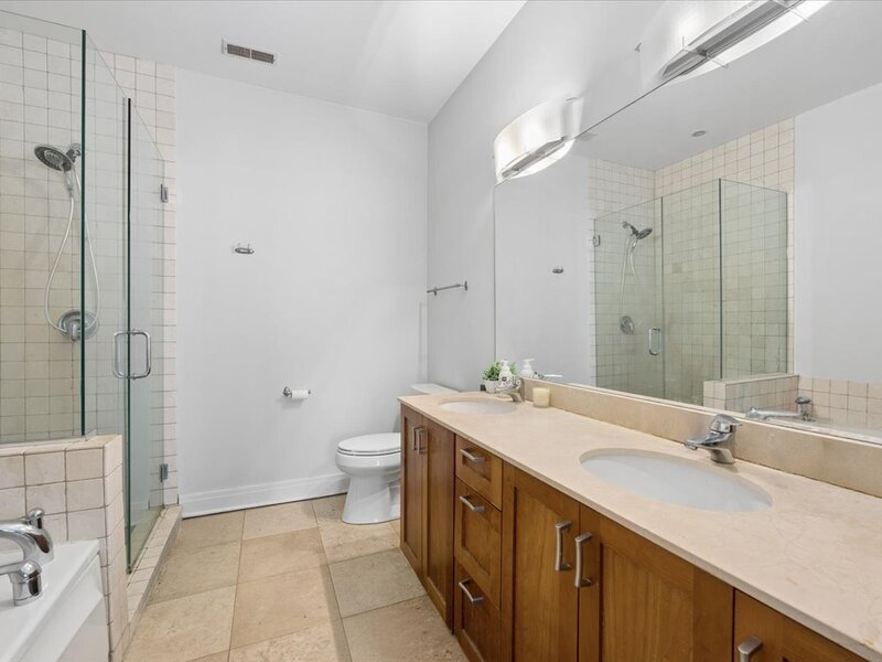 1909 W North Avenue Chicago IL 60622