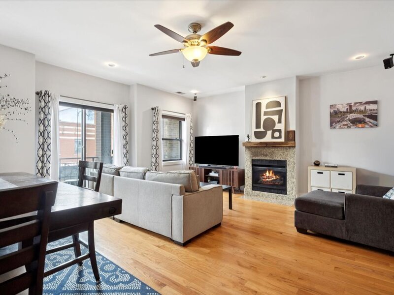 1909 W North Avenue Chicago IL 60622