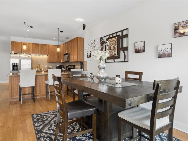 1909 W North Avenue Chicago IL 60622
