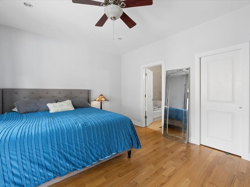 1909 W North Avenue Chicago IL 60622