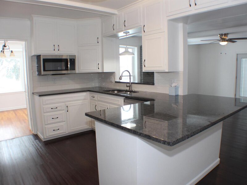 1611 Coffelt Avenue Davenport IA 52803