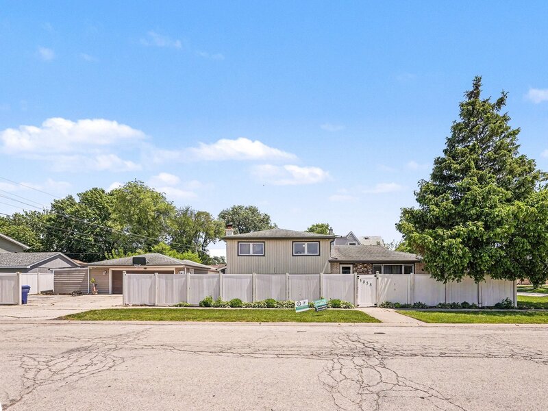 5858 W 88th Place Oak Lawn IL 60453