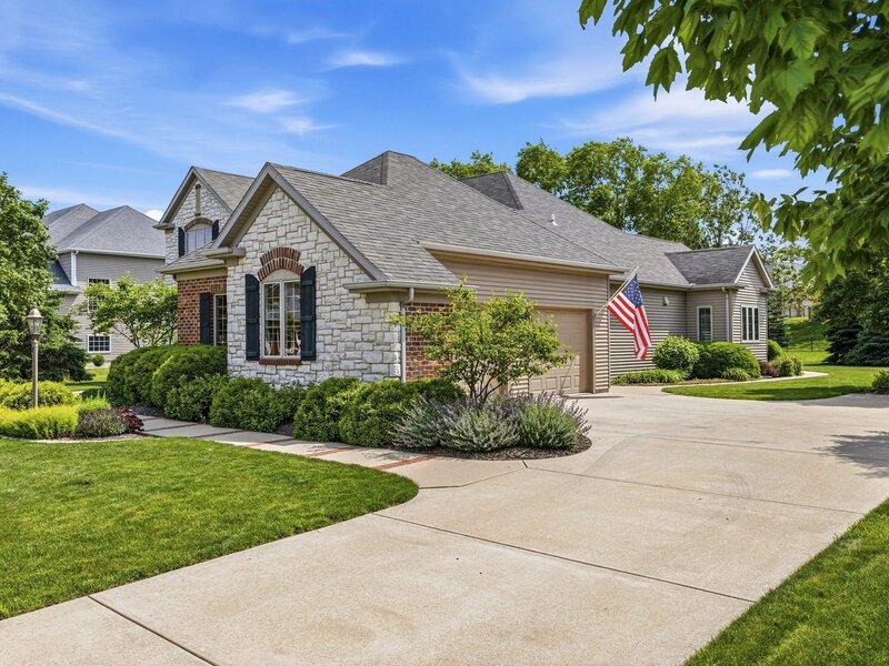 4706 Chestnut Grove Drive Champaign IL 61822