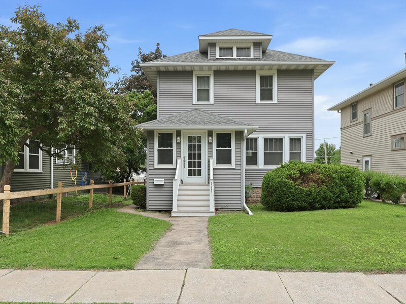 1608 Elm Street Davenport IA 52803