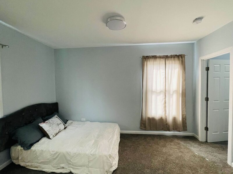 15736 Turlington Avenue Harvey IL 60426