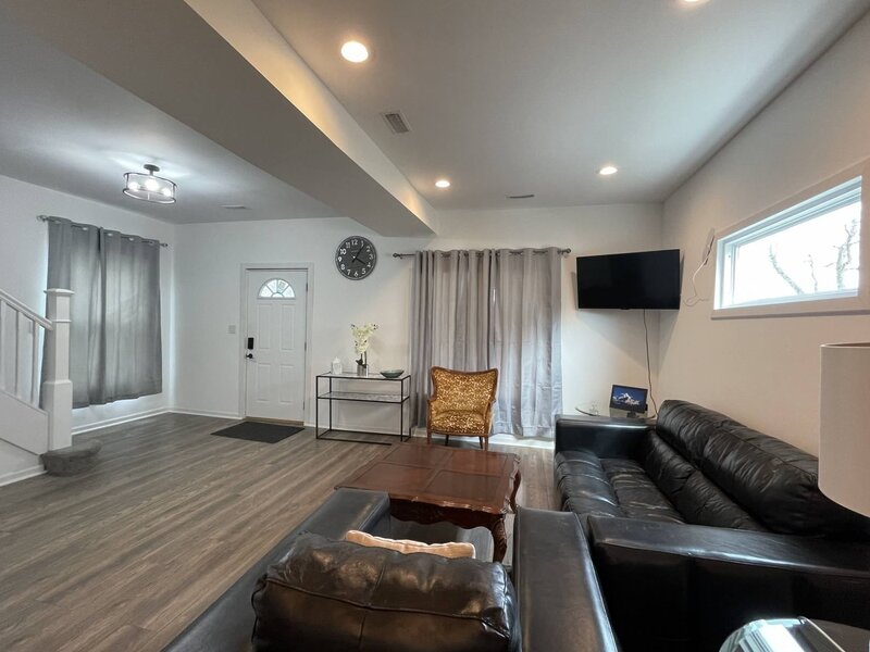 15736 Turlington Avenue Harvey IL 60426