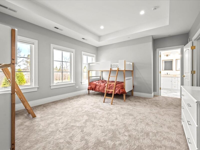 2665 Bentley Road Highland Park IL 60035