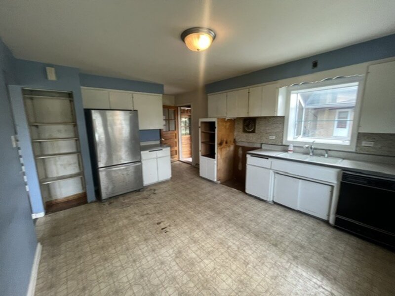 81 E Arquilla Drive Chicago Heights IL 60411