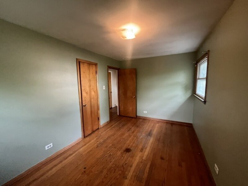 81 E Arquilla Drive Chicago Heights IL 60411