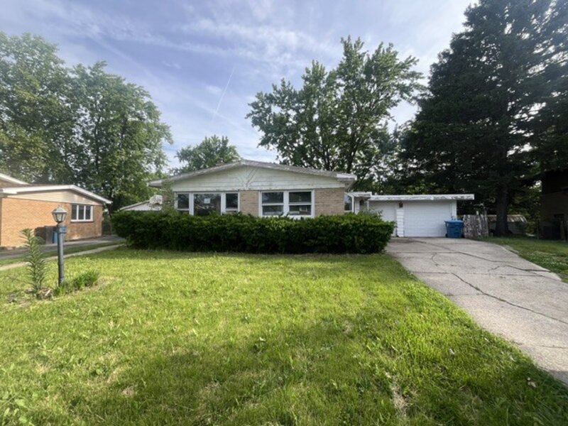 81 E Arquilla Drive Chicago Heights IL 60411