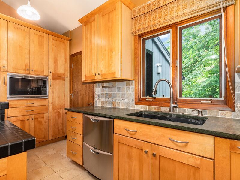 1925 Pine Road Lisle IL 60532