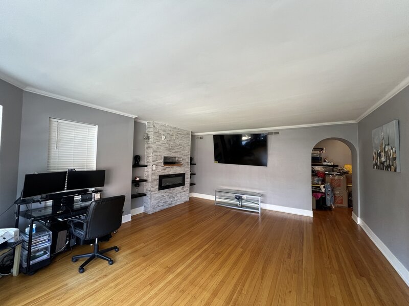 6926 S Paxton Avenue Chicago IL 60649