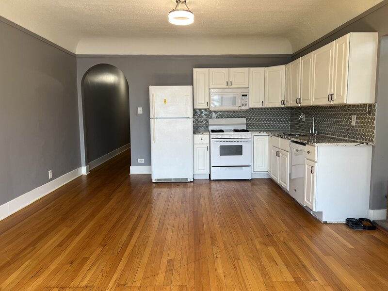 6926 S Paxton Avenue Chicago IL 60649
