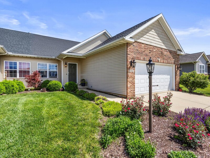 1704 Timber Wolf Lane Mahomet IL 61853
