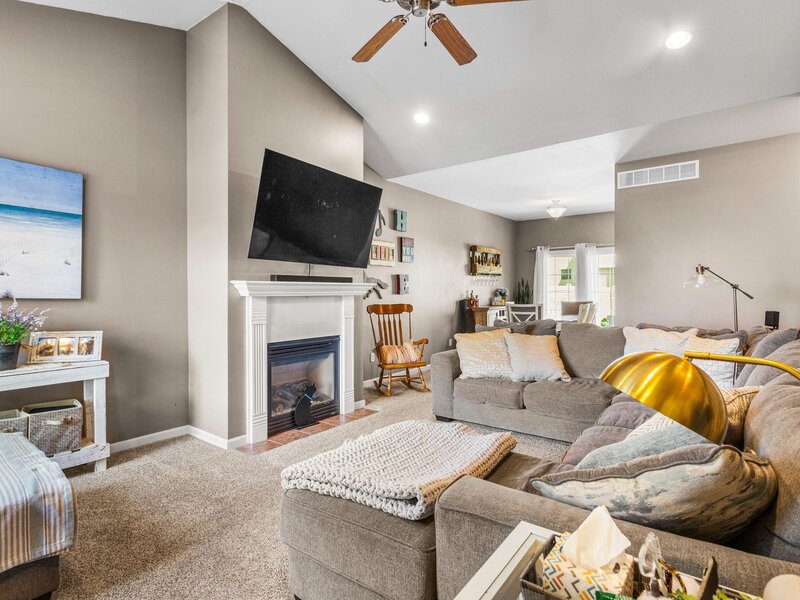 1704 Timber Wolf Lane Mahomet IL 61853