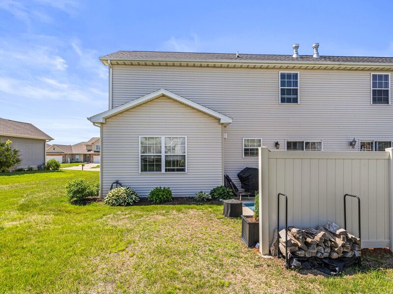 1704 Timber Wolf Lane Mahomet IL 61853